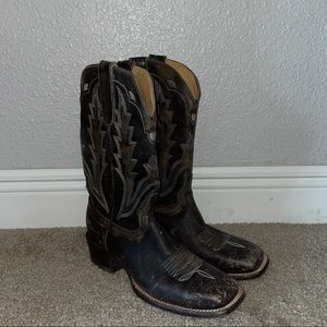 GENUINE LEATHER DISTRESS STYLE COWBOY BOOTS